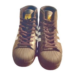 PRO MODEL ADIDAS SHOES